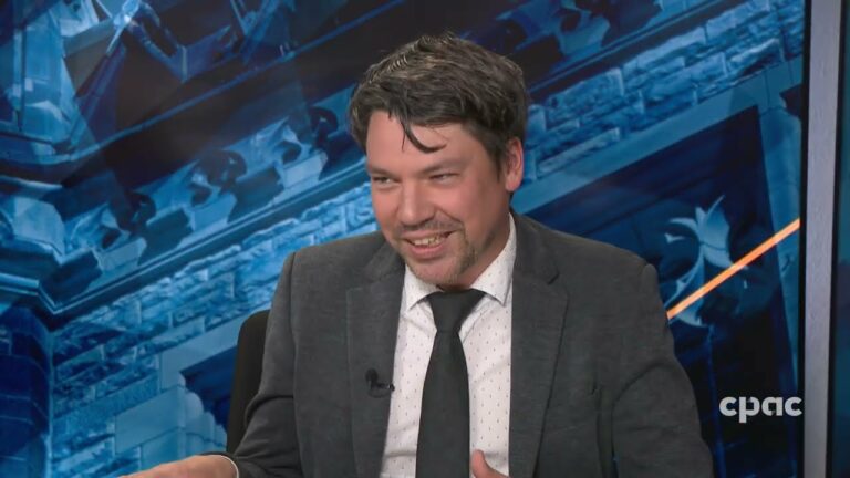 Notre panel de journalites : démission de Chrystia Freeland et les stratégies des partis